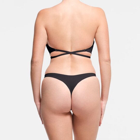 SKIMS MULTI-WAY BRA - Picture 6 of 6